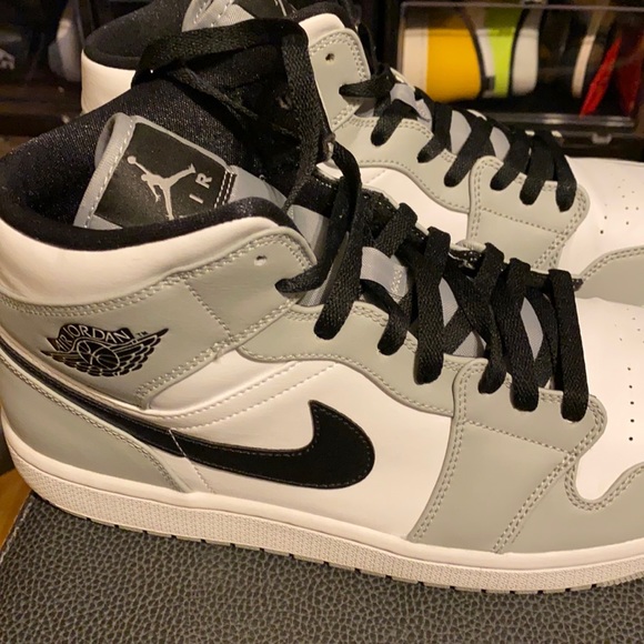 Jordan 1 mid smoke grey main image 5